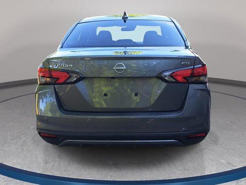 Gun Metallic 2023 Nissan Versa 1.6 SV