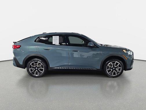 2025 BMW X2 xDrive28i