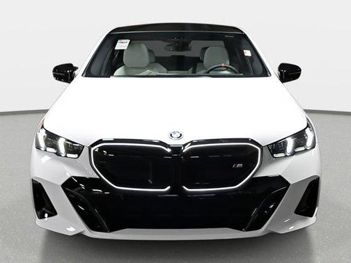 2025 BMW i5 M60