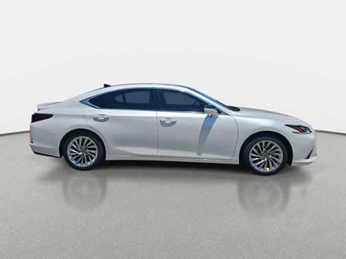 2023 Lexus ES 350 Ultra Luxury
