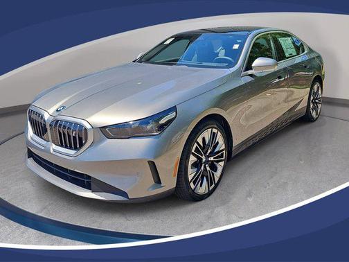 Oxide Grey Metallic 2026 BMW i5 eDrive40