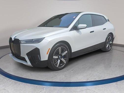 Mineral White Metallic 2023 BMW iX xDrive50