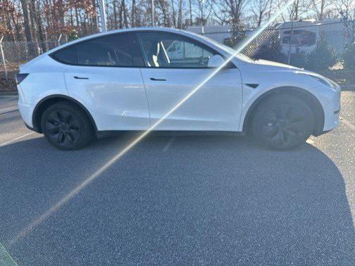 2024 Tesla Model Y Long Range Dual Motor All-Wheel Drive