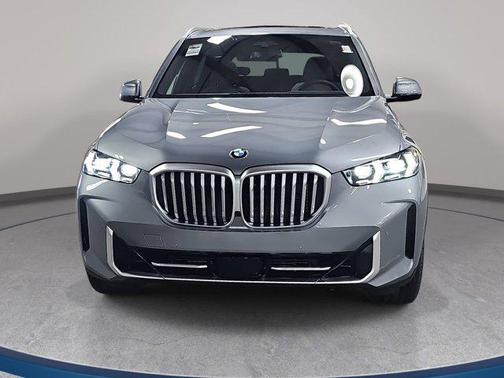 Skyscraper Grey Metallic 2026 BMW X5 xDrive40i