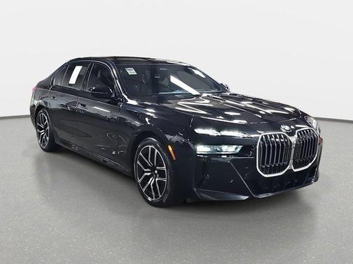 2023 BMW 740 i