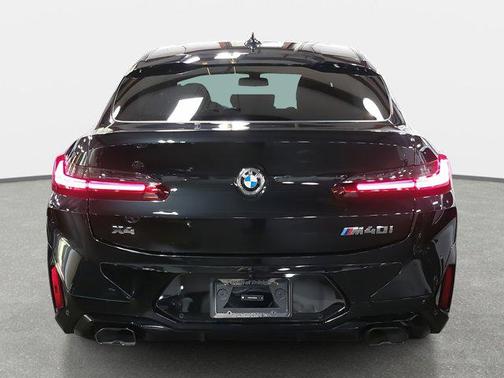 2024 BMW X4 M40i