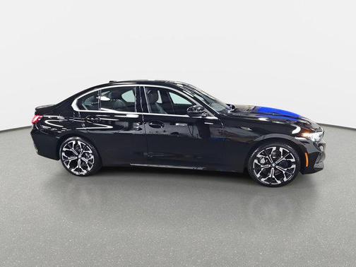 2025 BMW 330 i xDrive