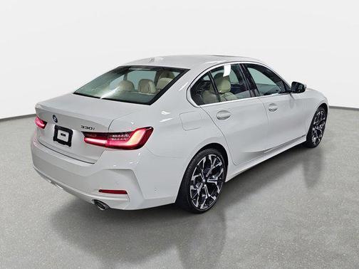 2025 BMW 330 330i