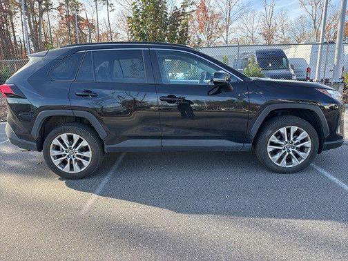 2022 Toyota RAV4 XLE Premium