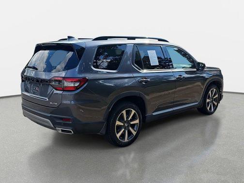 2023 Honda Pilot AWD Elite