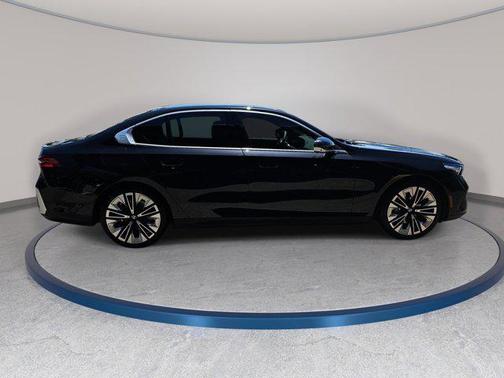 Black Sapphire Metallic 2026 BMW 530 530i