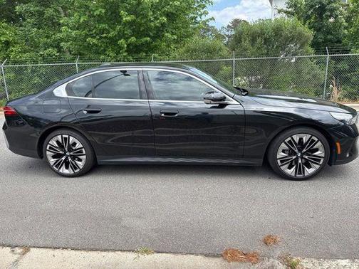 Black Sapphire Metallic 2026 BMW 530 530i