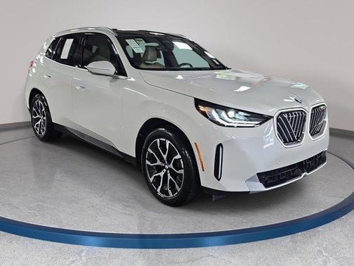 Mineral White Metallic 2025 BMW X3 30 xDrive