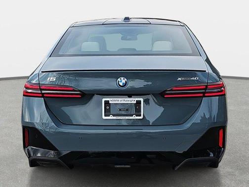 2026 BMW i5 xDrive40