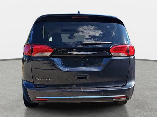 2020 Chrysler Pacifica Touring-L Plus