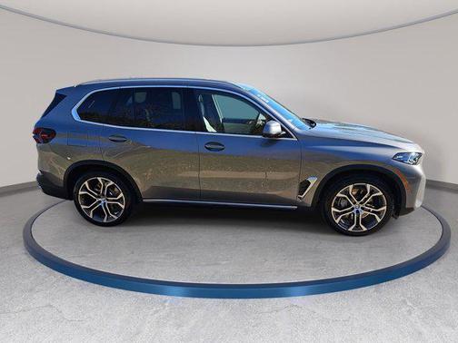 Skyscraper Grey Metallic 2026 BMW X5 PHEV xDrive50e