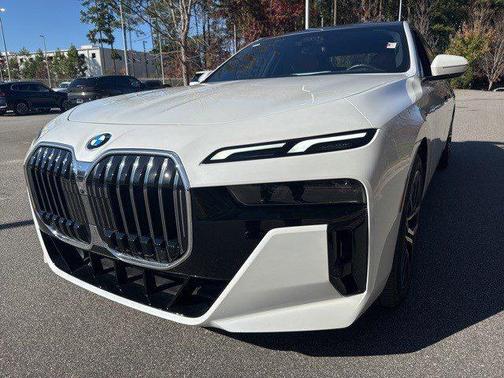 2025 BMW 740 xDrive