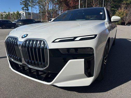 2025 BMW 740 xDrive