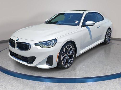 Mineral White Metallic 2025 BMW 230 230i