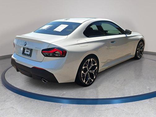 Mineral White Metallic 2025 BMW 230 230i