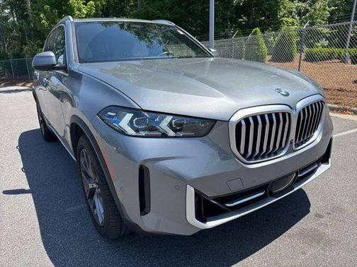 Skyscraper Grey Metallic 2024 BMW X5 xDrive40i