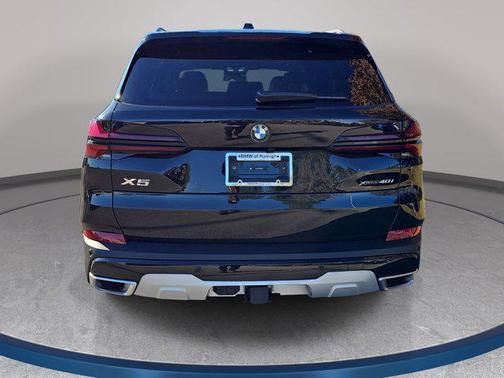 Black Sapphire Metallic 2026 BMW X5 xDrive40i