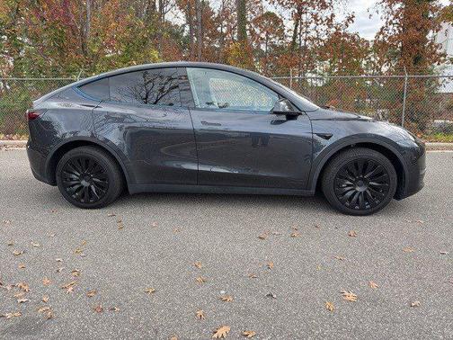 2024 Tesla Model Y Long Range Dual Motor All-Wheel Drive