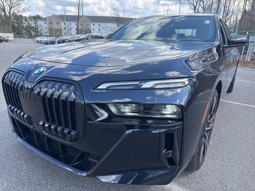 2023 BMW 760 i xDrive