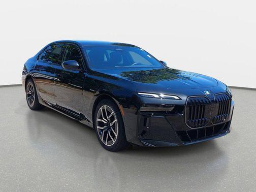 2025 BMW 740 i xDrive