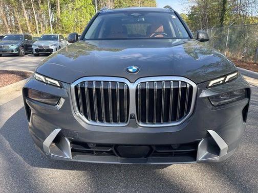 Dravit Grey Metallic 2023 BMW X7 xDrive40i