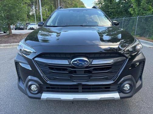 Crystal Black Silica 2023 Subaru Outback Limited