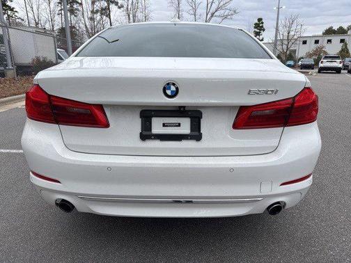 2017 BMW 530 530i