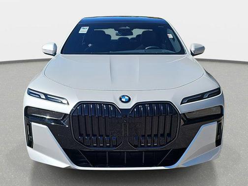 2025 BMW 740 xDrive