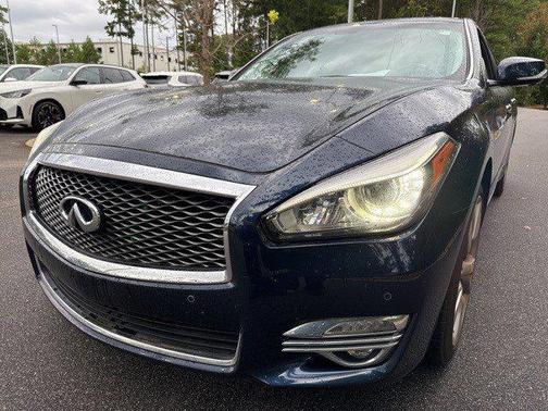 2017 INFINITI Q70L 3.7
