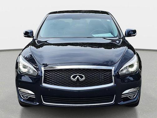 2017 INFINITI Q70L 3.7