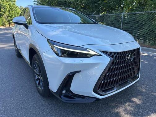 Eminent White Pearl 2025 Lexus NX 350h Luxury