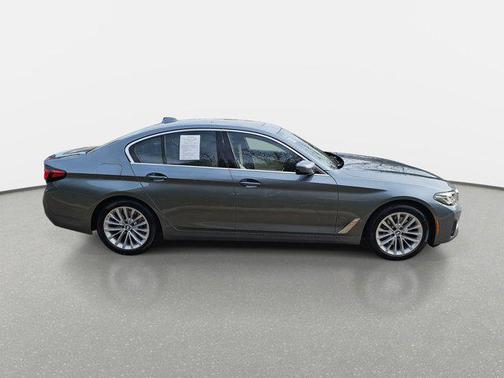 2021 BMW 540 540i