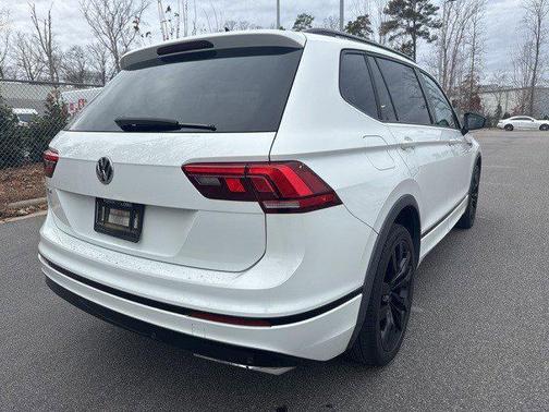 2021 Volkswagen Tiguan 2.0T SE R-Line Black
