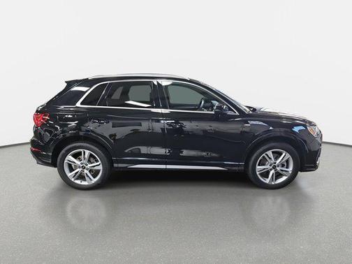 2024 Audi Q3 45 S line Premium Plus