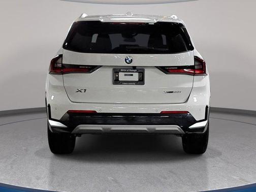 Alpine White 2026 BMW X1 xDrive28i