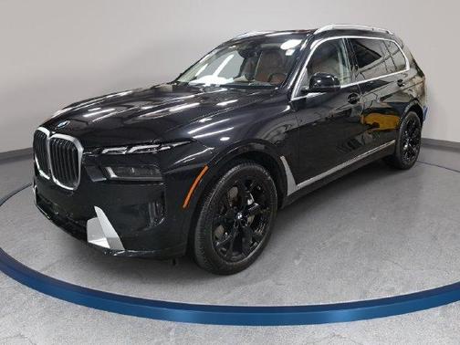 Black Sapphire Metallic 2024 BMW X7 xDrive40i