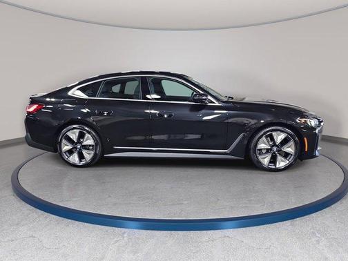 Black Sapphire Metallic 2026 BMW i4 Gran Coupe xDrive40