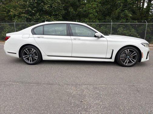 2022 BMW 750 i xDrive