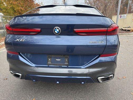 2023 BMW X6 xDrive40i