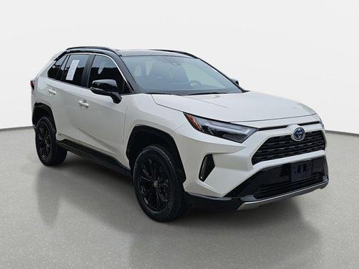 2022 Toyota RAV4 Hybrid SE