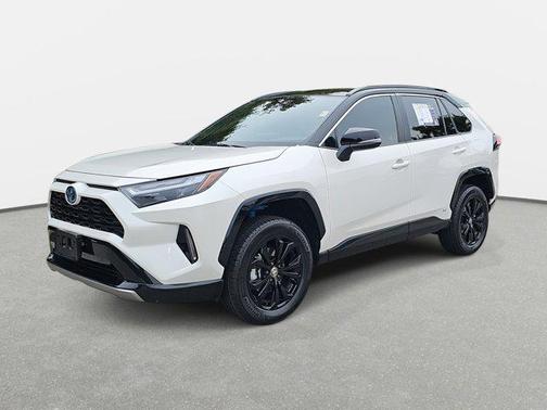 2022 Toyota RAV4 Hybrid SE