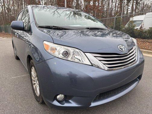 2015 Toyota Sienna XLE