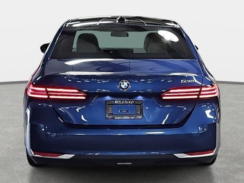 2025 BMW 530 530i