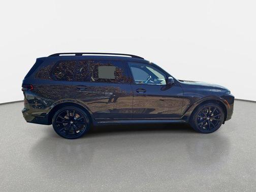 2026 BMW X7 M60i