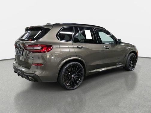 2023 BMW X5 M50i
